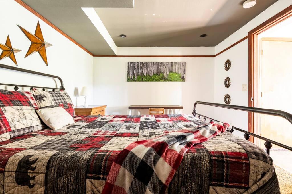 Private Hot Tub Overlooking Pikes Peak ウッドランド・パーク エクステリア 写真